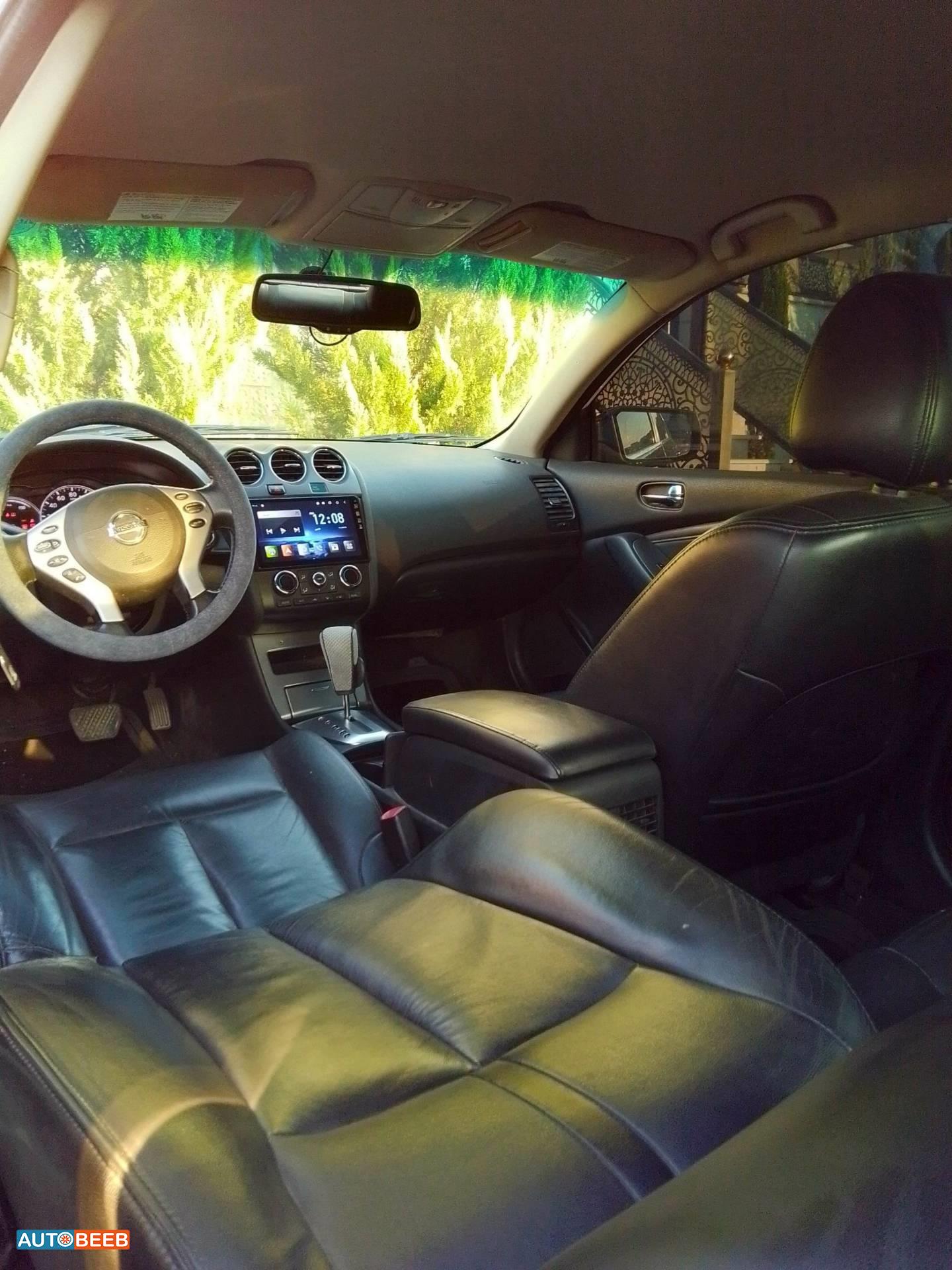 Nissan Altima 2011