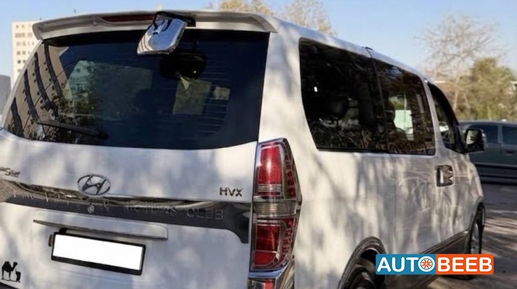 Minibus Hyundai 2012
