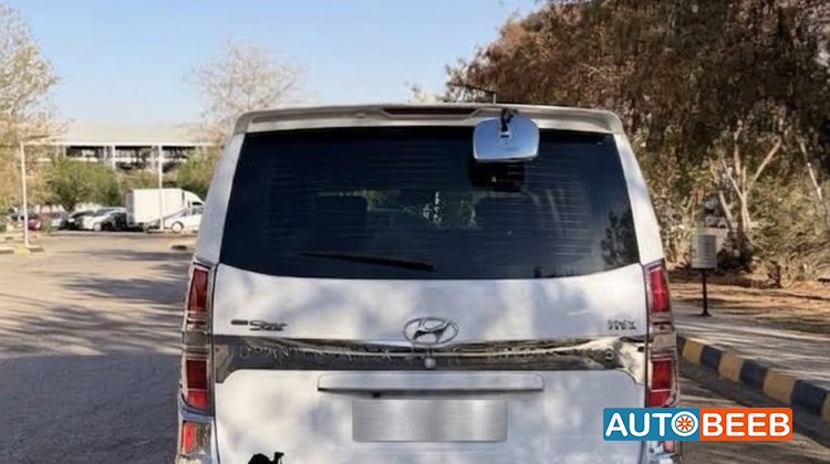 Minibus Hyundai 2012