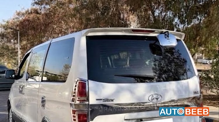 Minibus Hyundai 2012