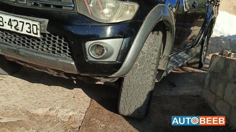 ميتسوبيشي L200 2012