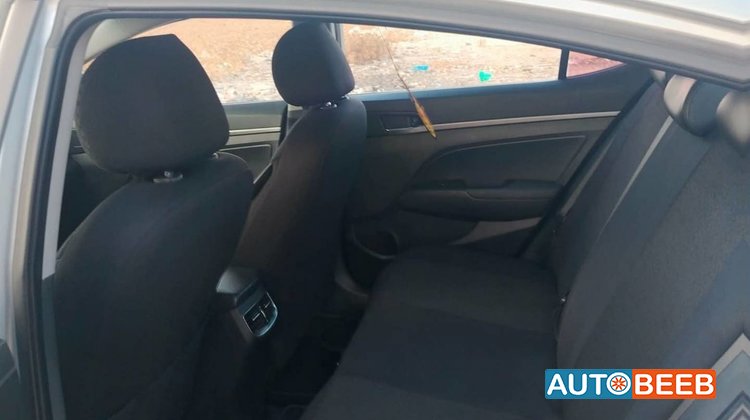 Hyundai Avante 2016