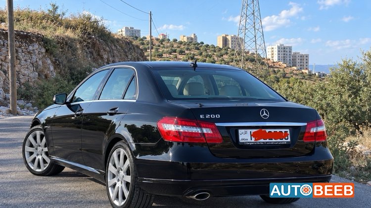 مرسيدس بنز E200 2012
