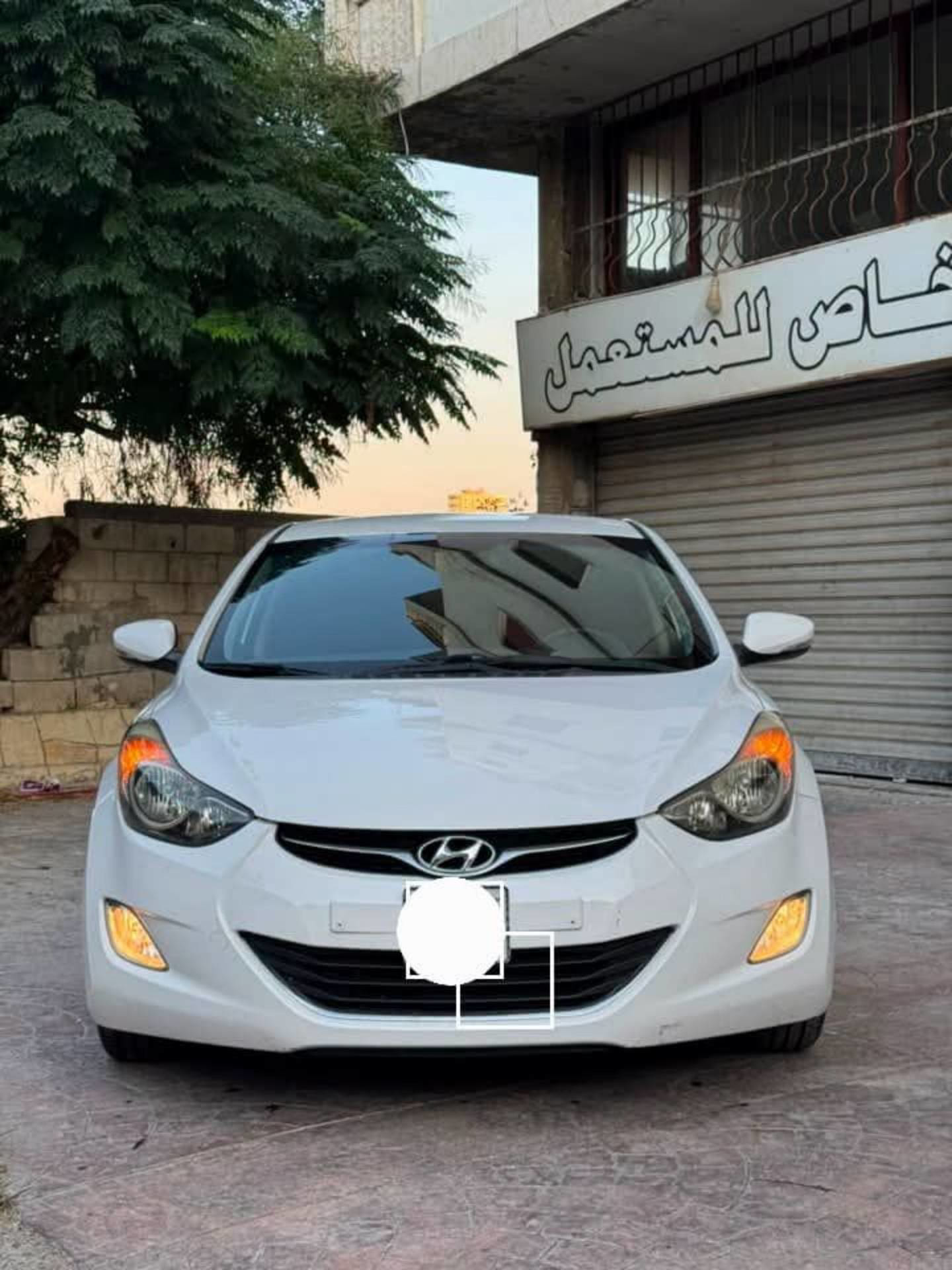هيونداي افانتي 2012