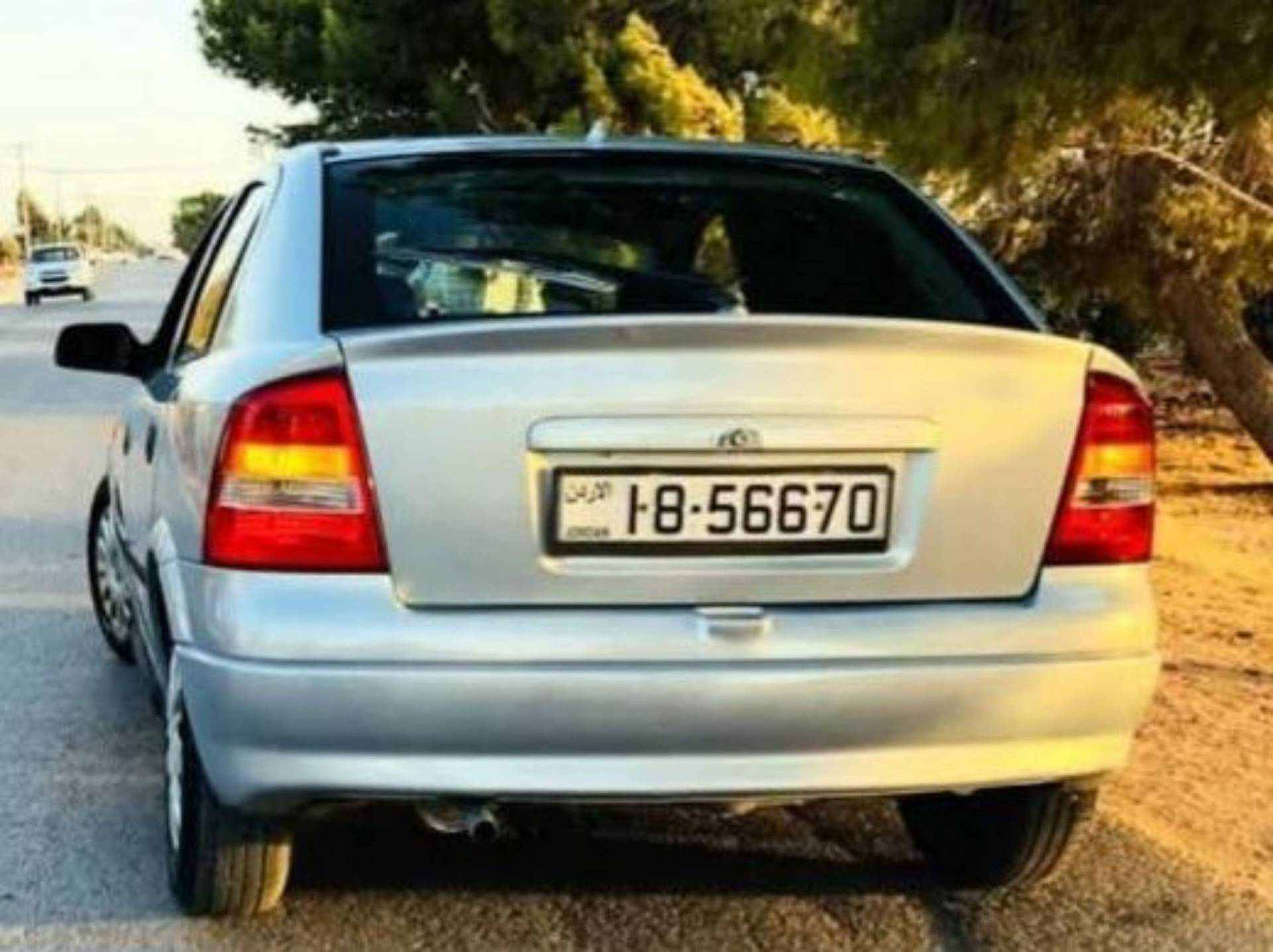 اوبل استرا 2001
