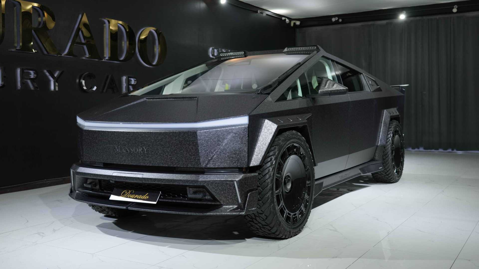 Tesla Cybertruck 2025