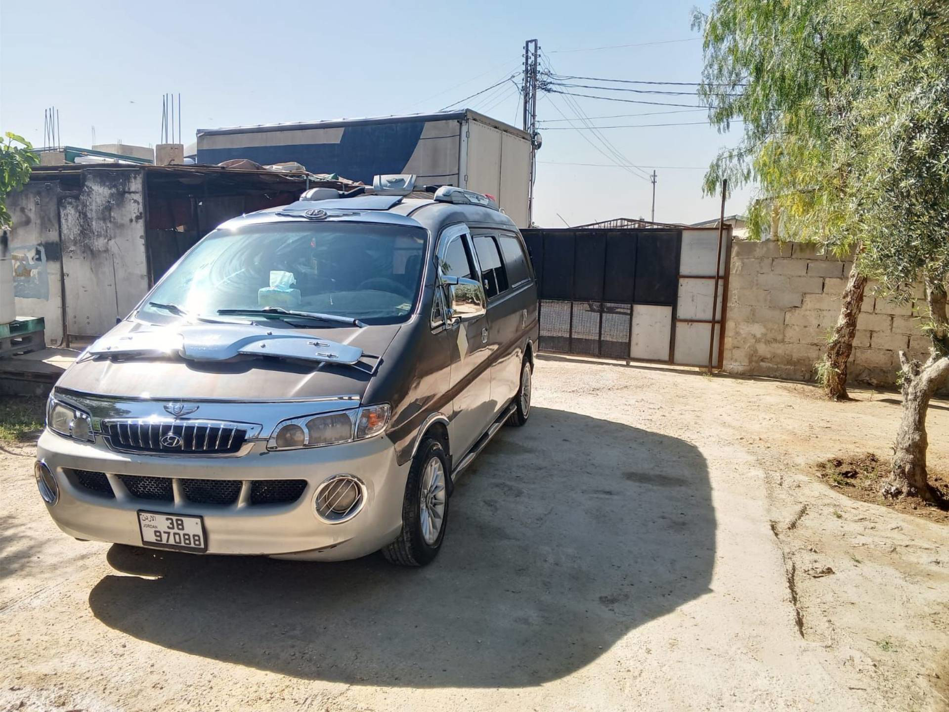 Minivan Hyundai 2000