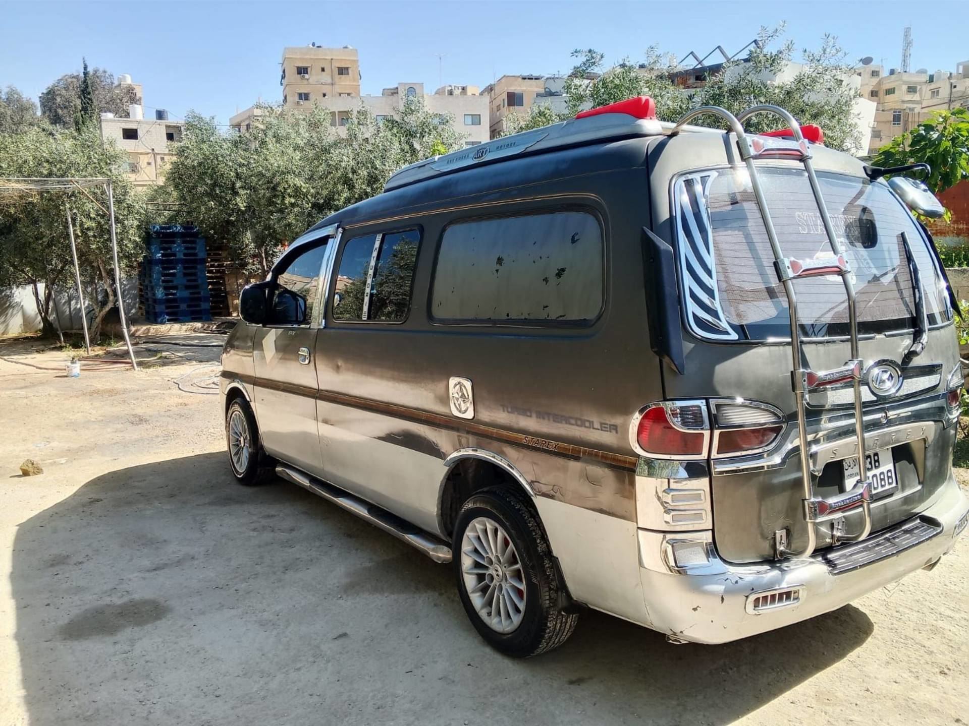 Minivan Hyundai 2000