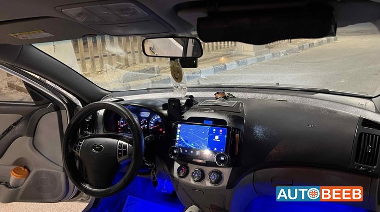 Hyundai Avante 2009