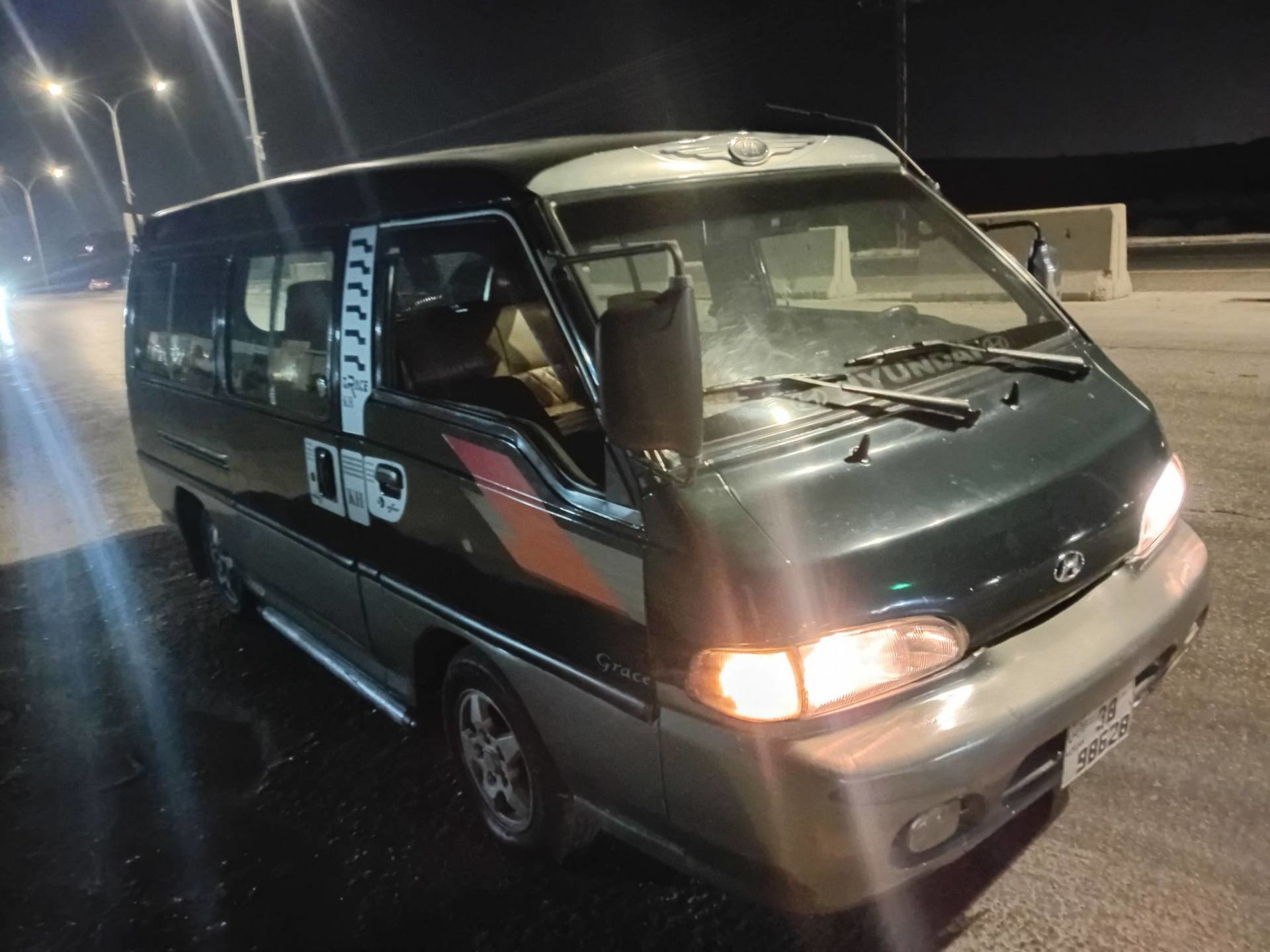 Minibus Hyundai 2000
