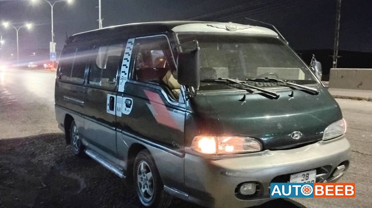 Minibus Hyundai 2000