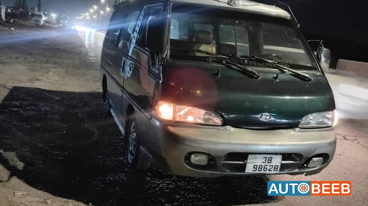 Minibus Hyundai 2000