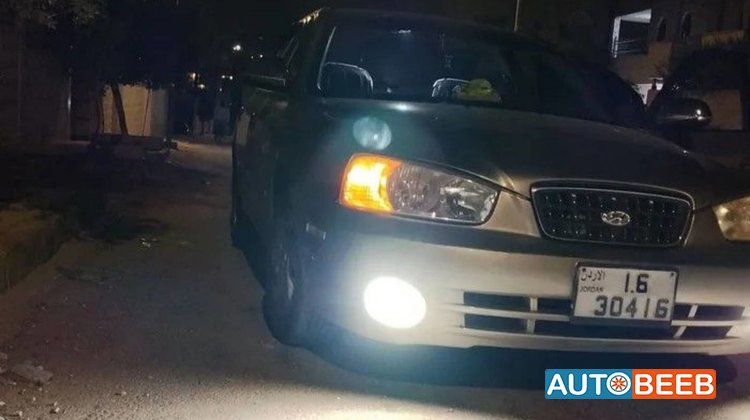 هيونداي افانتي 2000