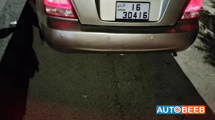 هيونداي افانتي 2000
