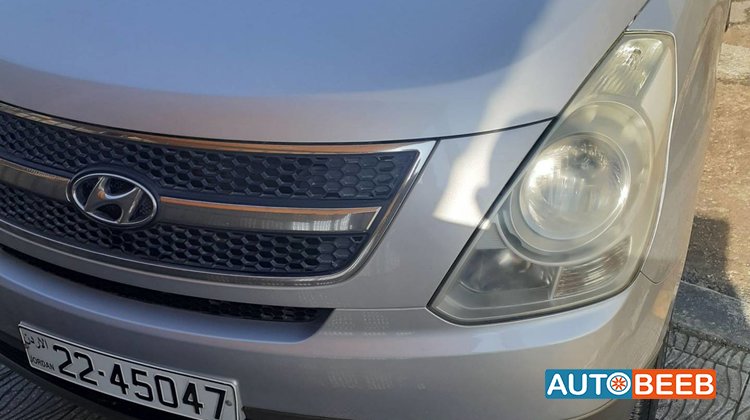 Minibus Hyundai 2010