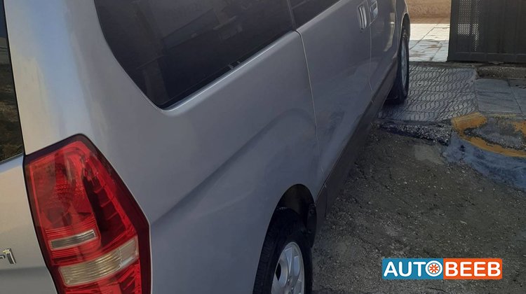 Minibus Hyundai 2010