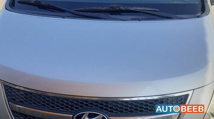 Minibus Hyundai 2010