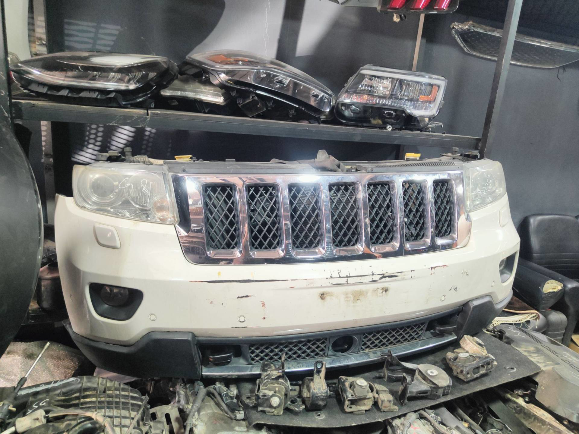 Body Bumper Jeep Grand Cherokee