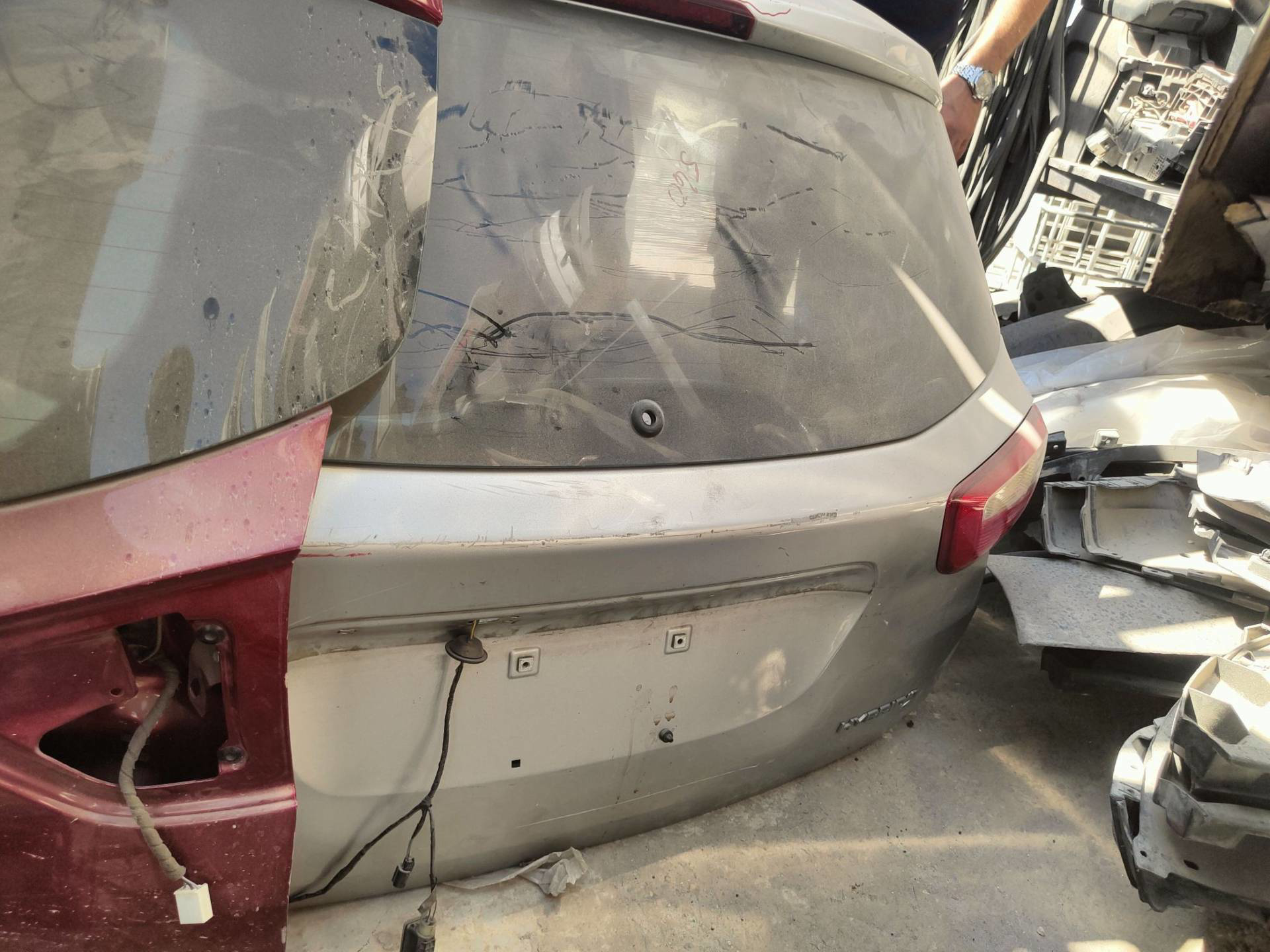 غطاء خلفي فورد c max 2013 2014 2015 2016