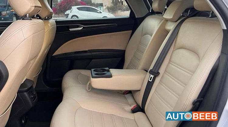Ford Fusion 2016
