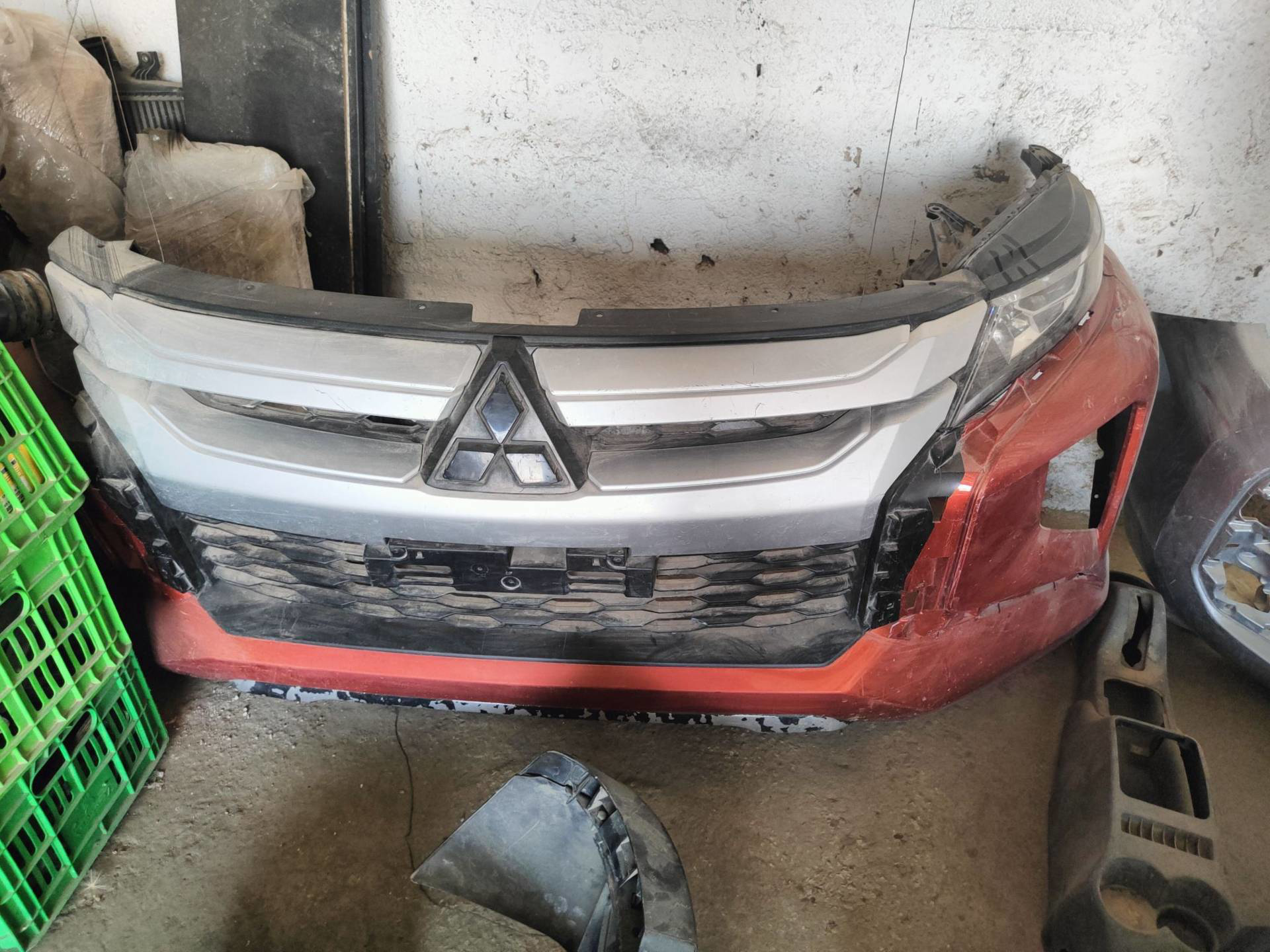 Body Bumper Mitsubishi L200