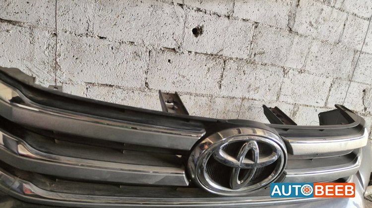 Body Grilles Toyota Hilux