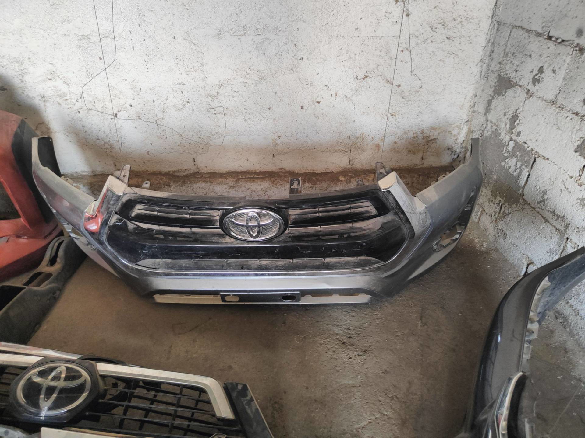 Body Bumper Toyota Hilux