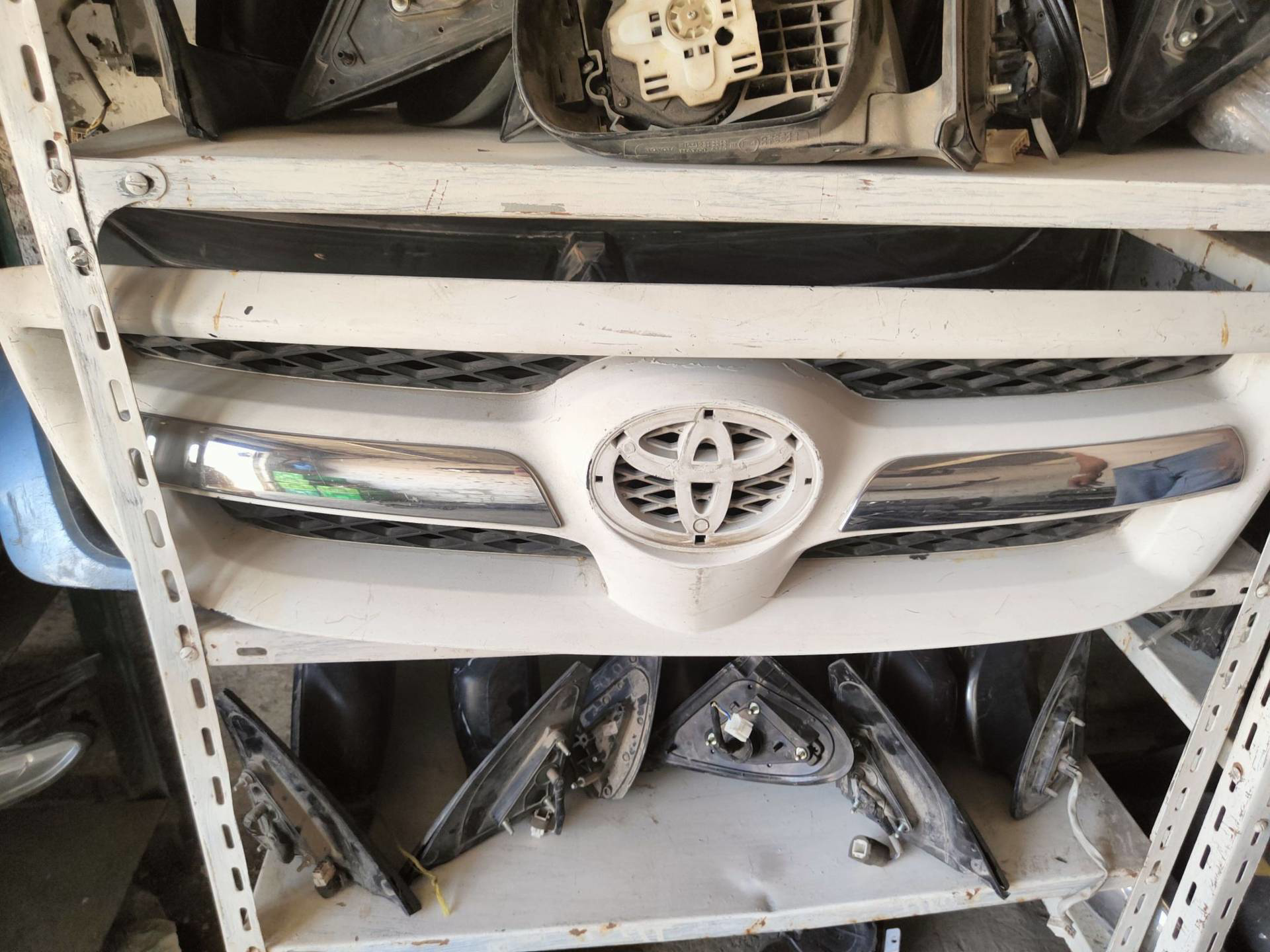 Body Grilles Toyota Hilux