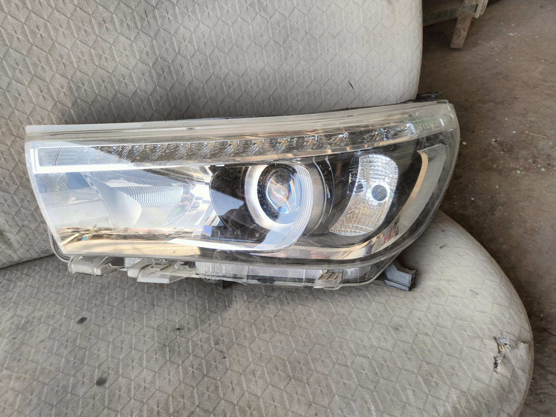 Lights Front light Toyota Hilux