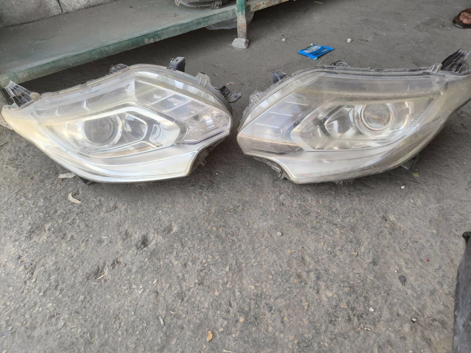Lights Front light Mitsubishi L200