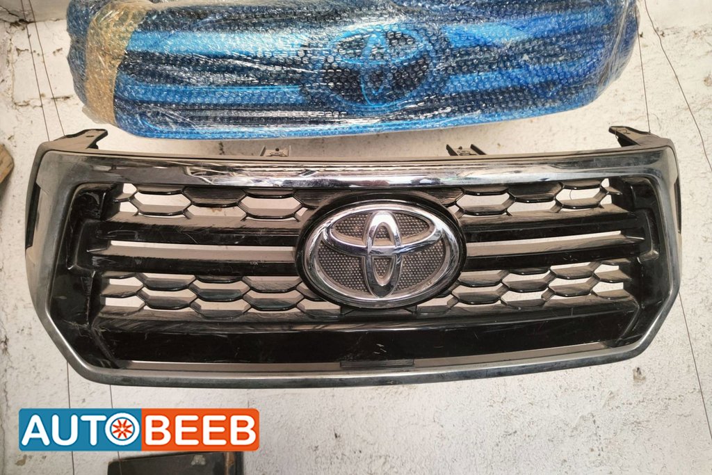 Body Grilles Toyota Hilux