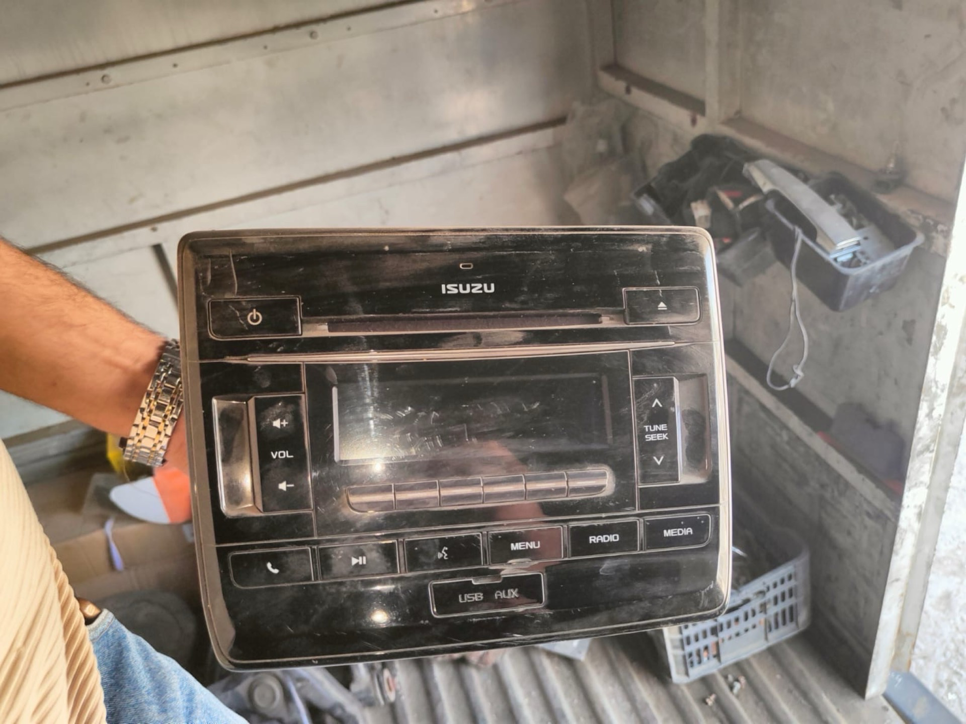 Electronics MP3 Player Isuzu D-Max
