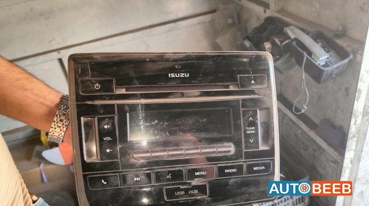 Electronics MP3 Player Isuzu D-Max