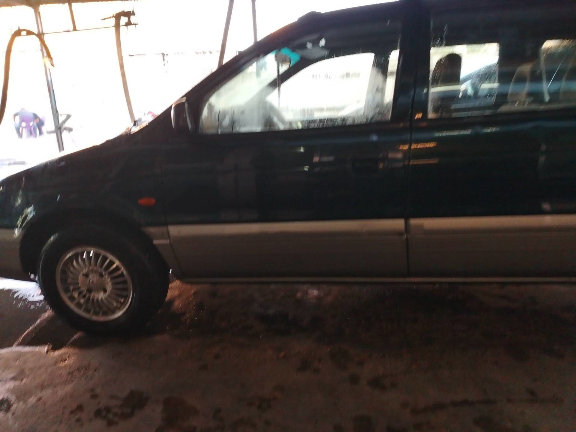 Hyundai  2000