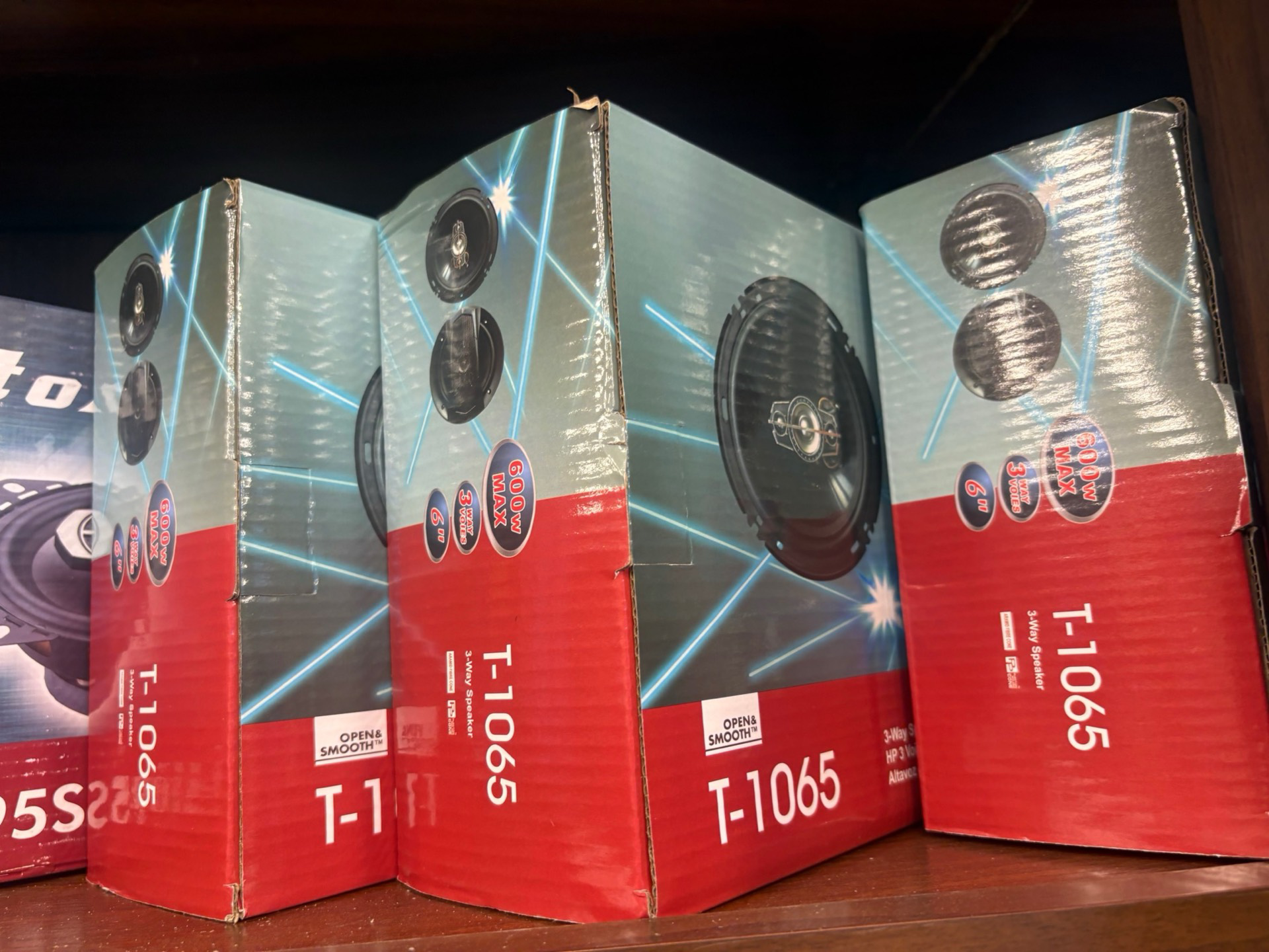 سماعات 600w