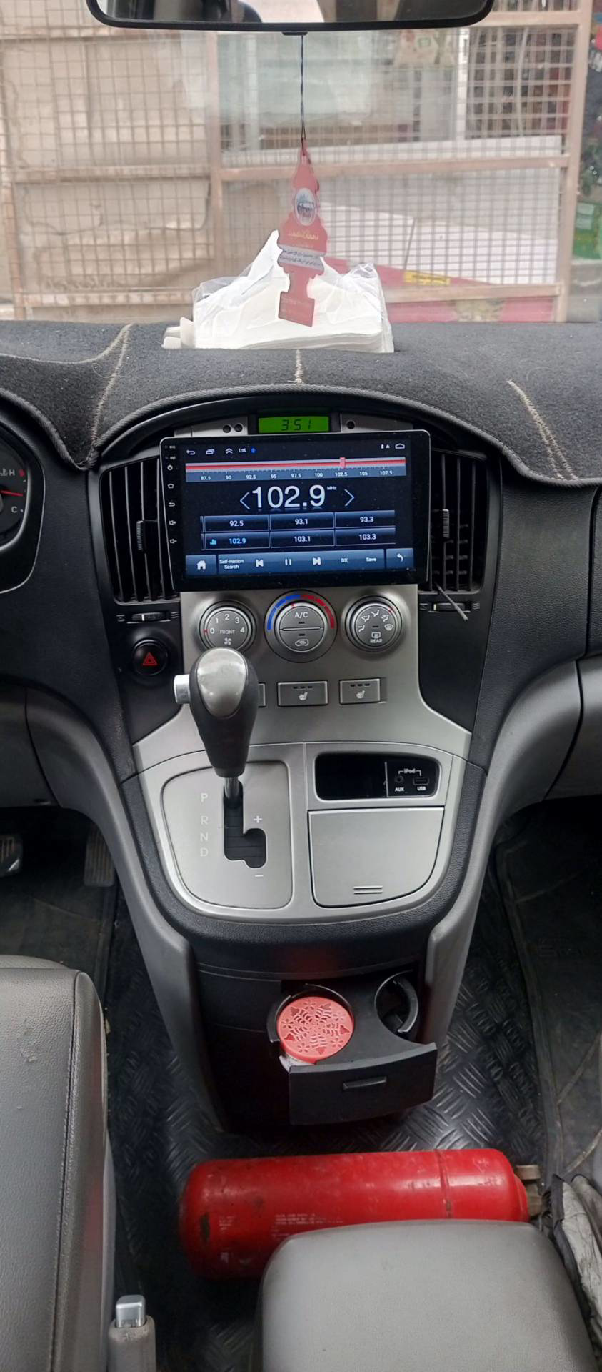 Minibus Hyundai 2013