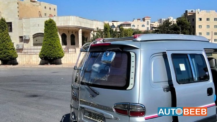 Minibus Hyundai 2005