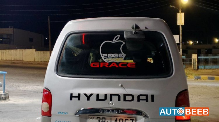 Minibus Hyundai 2000