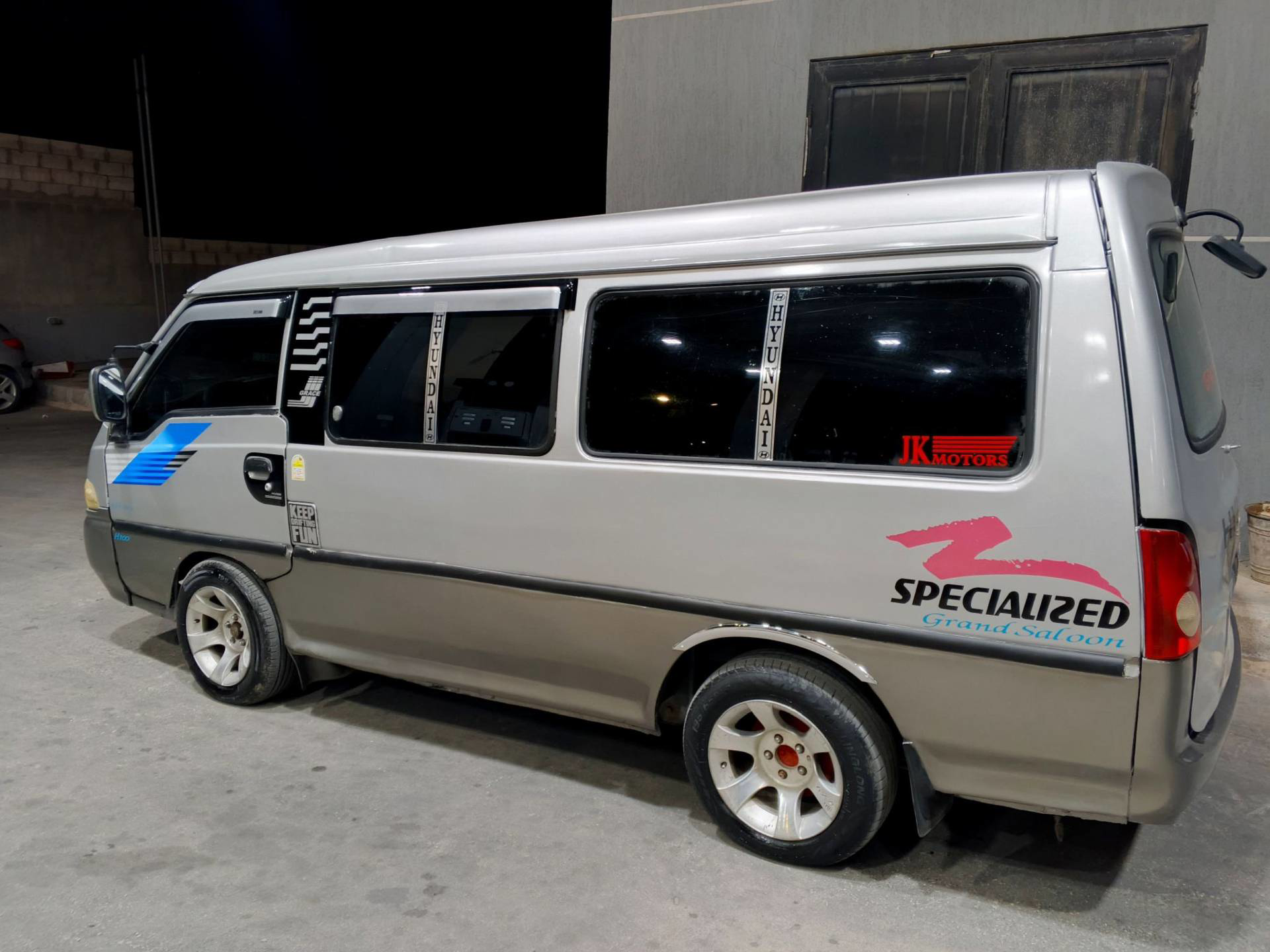 Minibus Hyundai 2000