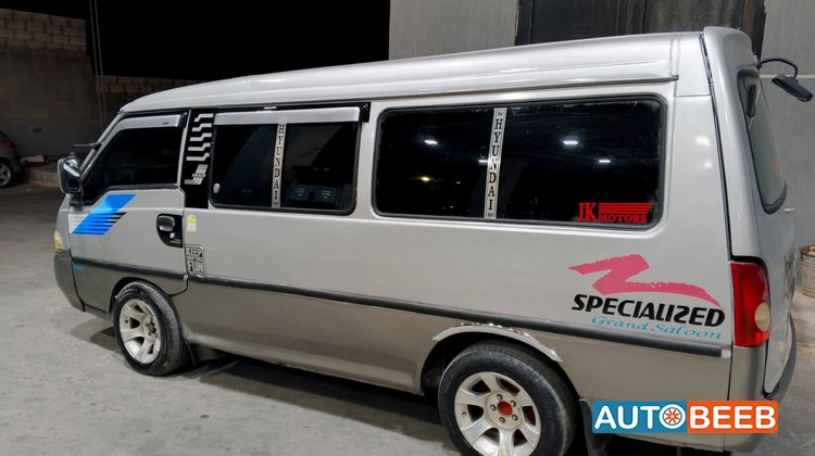 Minibus Hyundai 2000