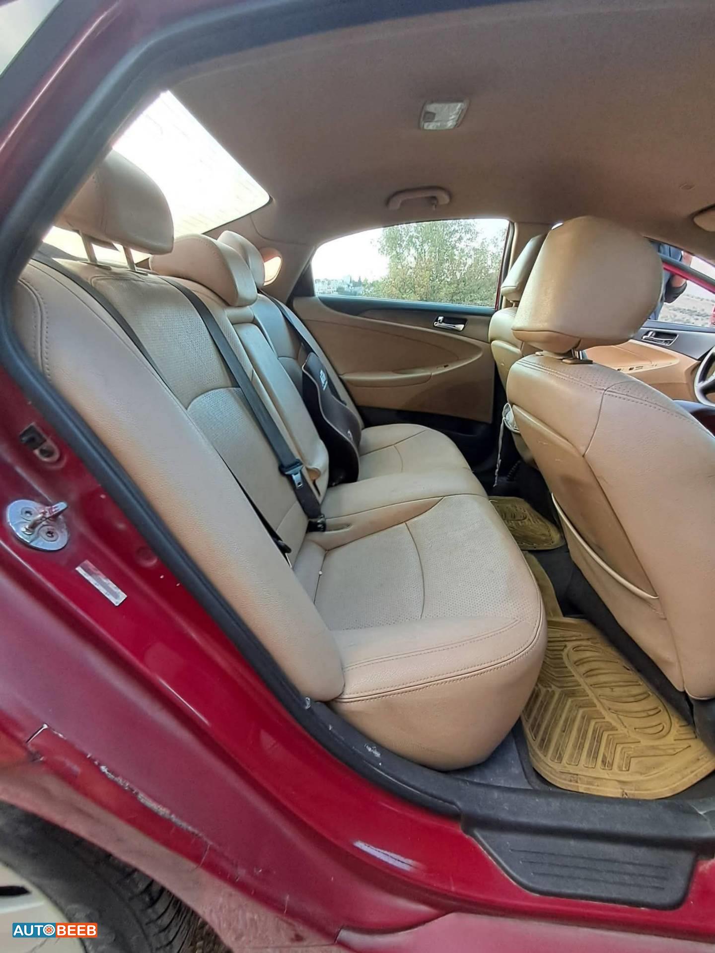 Hyundai Sonata 2011