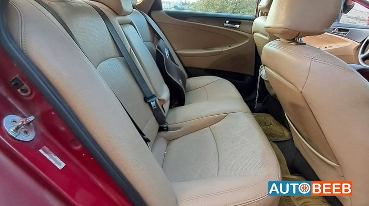 Hyundai Sonata 2011