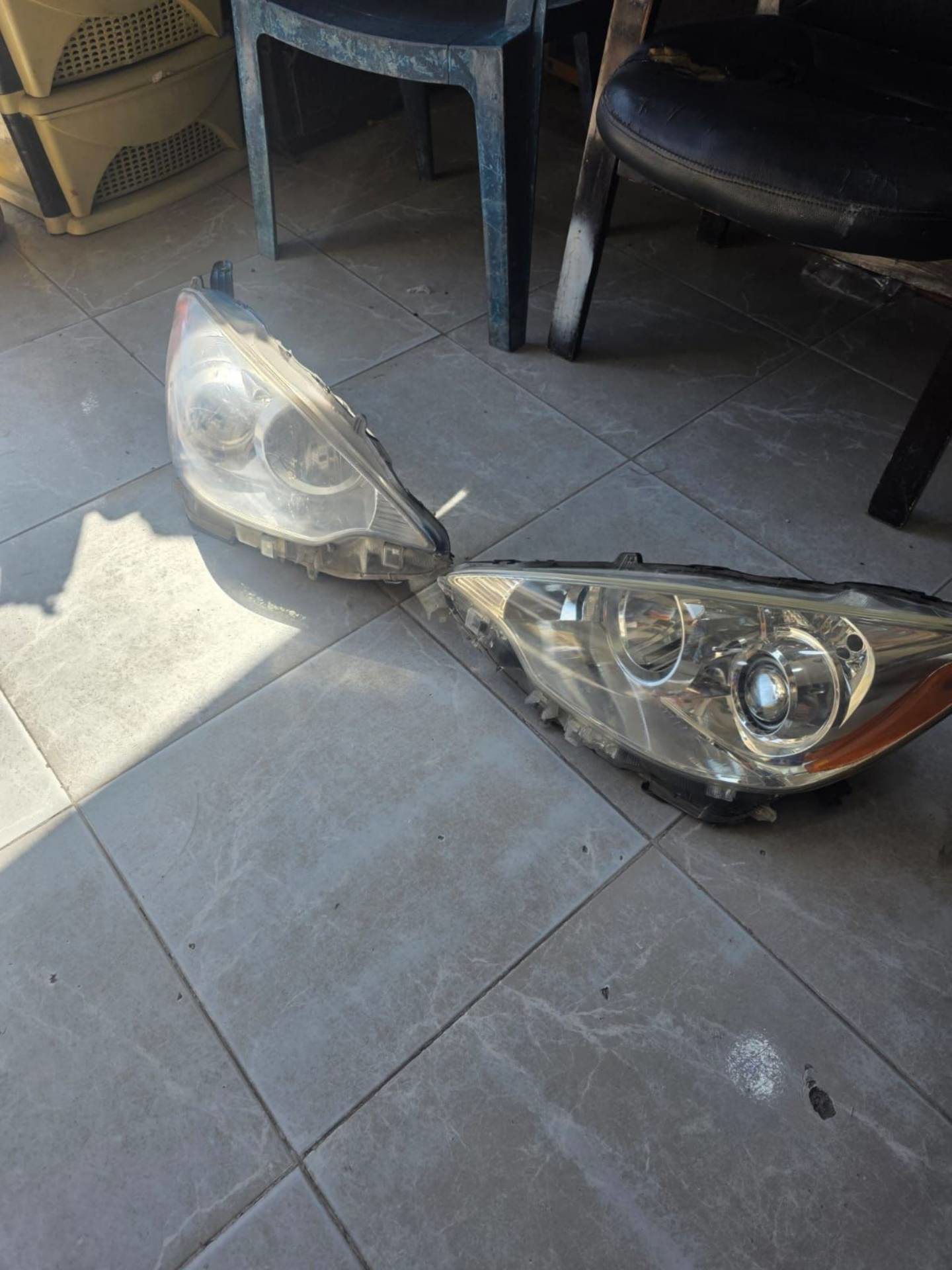 Lights Front light Toyota Prius C