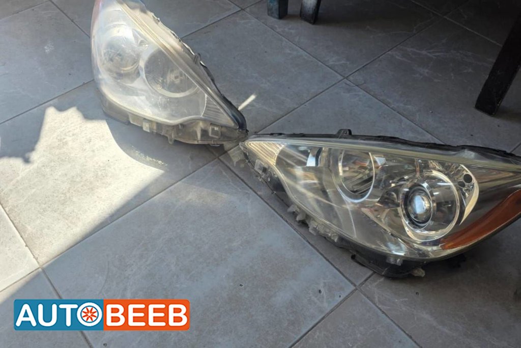 Lights Front light Toyota Prius C