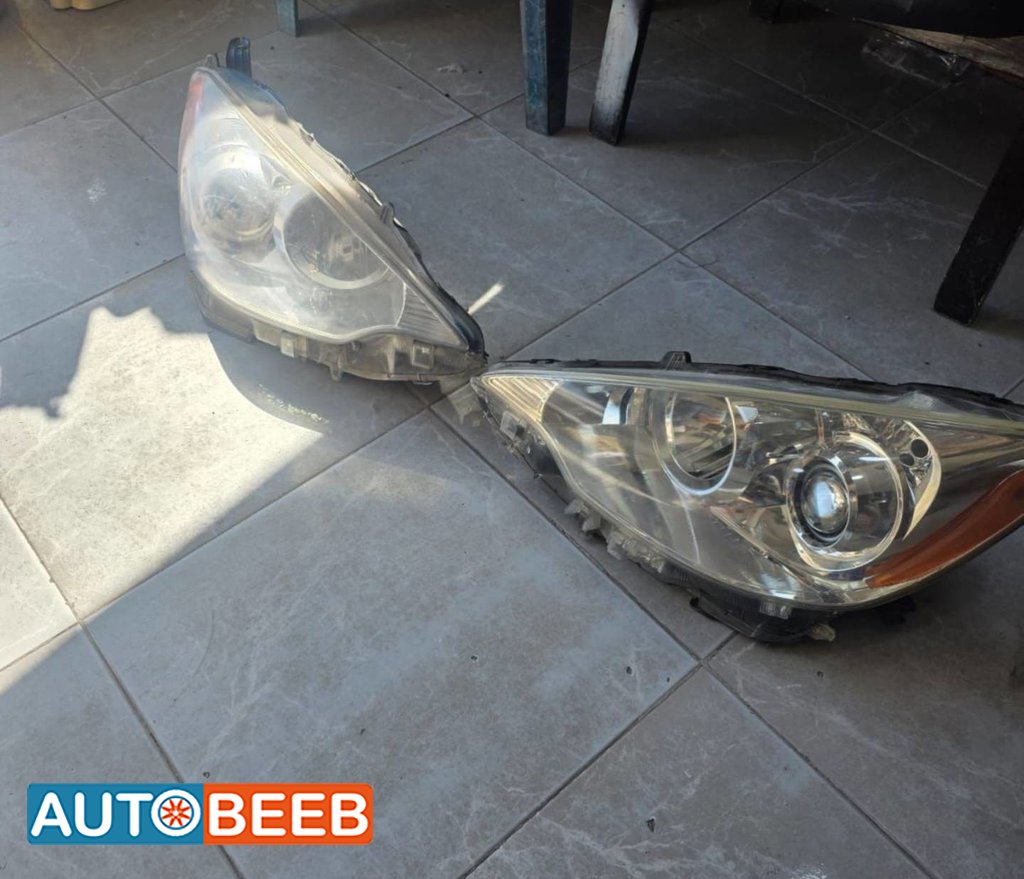 Lights Front light Toyota Prius C