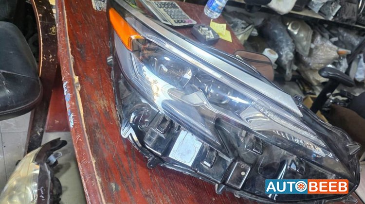 Lights Front light Toyota Sienna