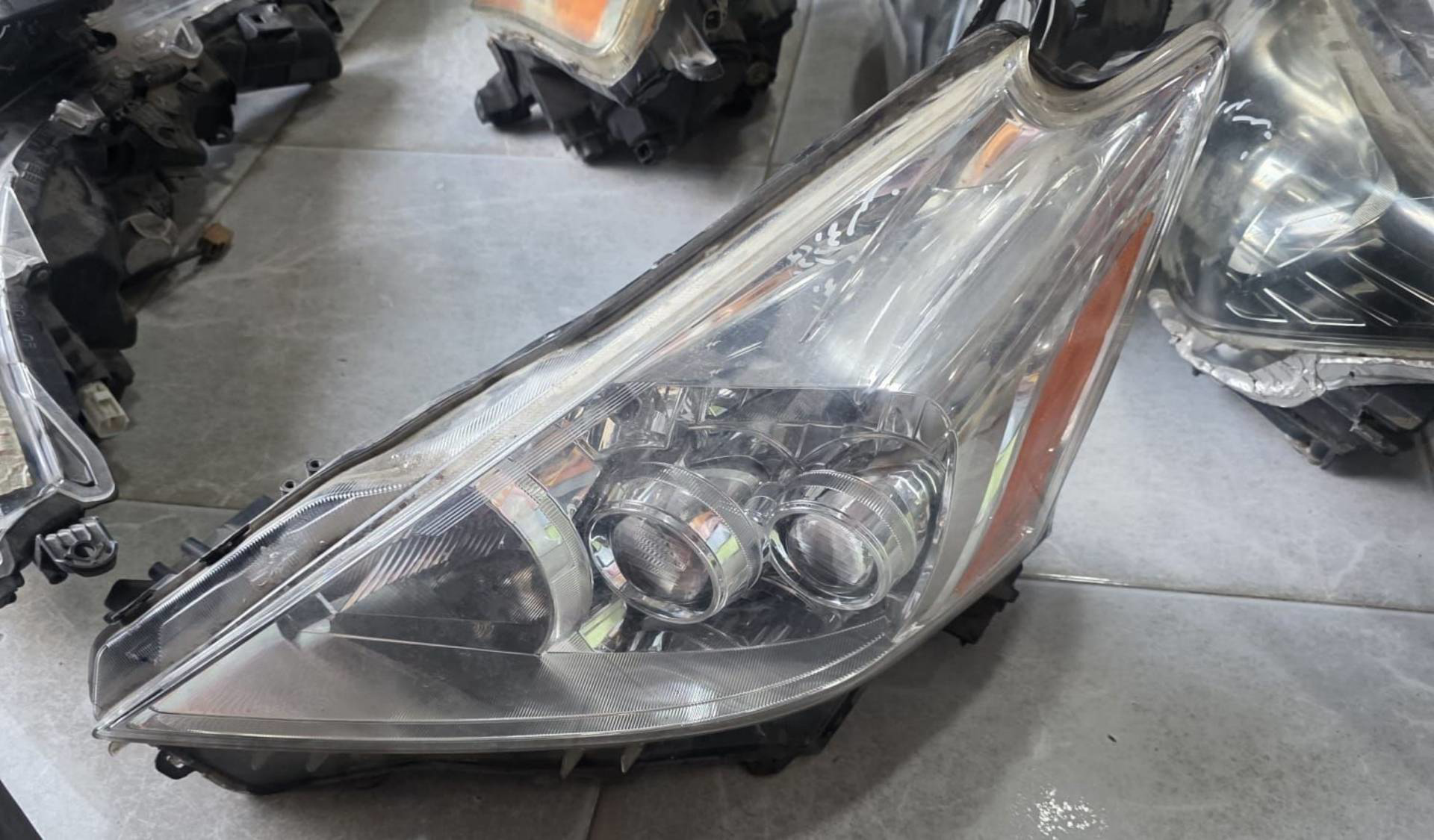 Lights Front light Toyota Prius