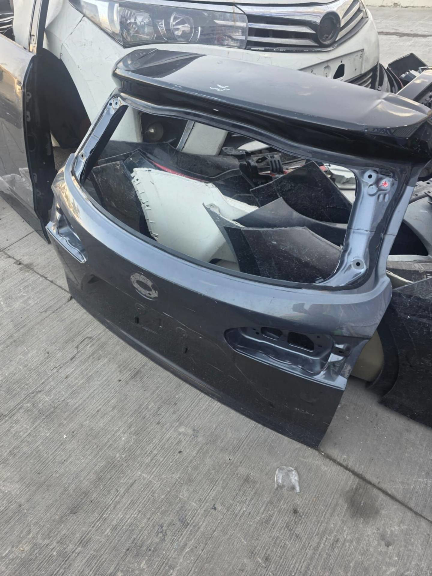 Body Trunk Toyota Highlander