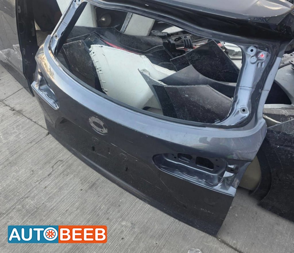 Body Trunk Toyota Highlander