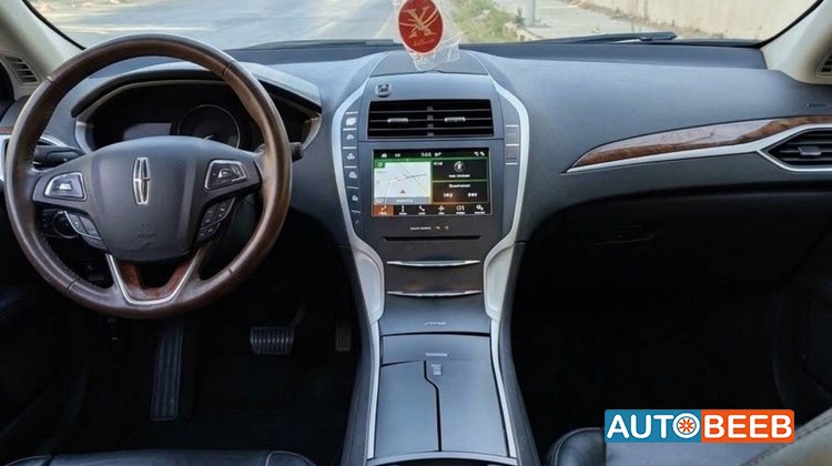 Lincoln MKS 2016